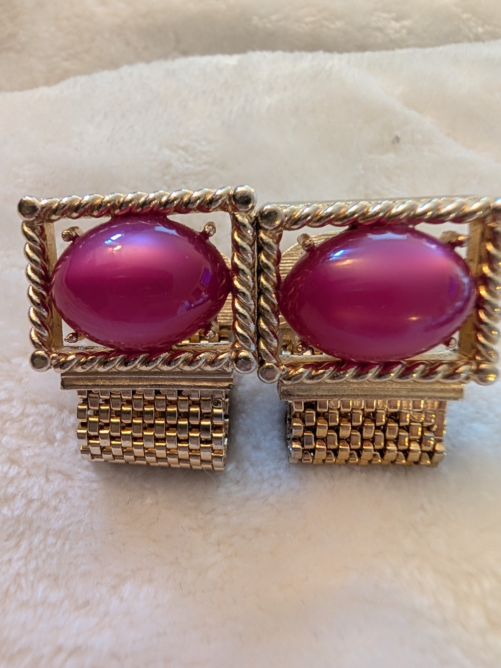 Vintage Swank Gold Tone Mesh Wrap Around Cufflinks Pink Moonglow Cabochon